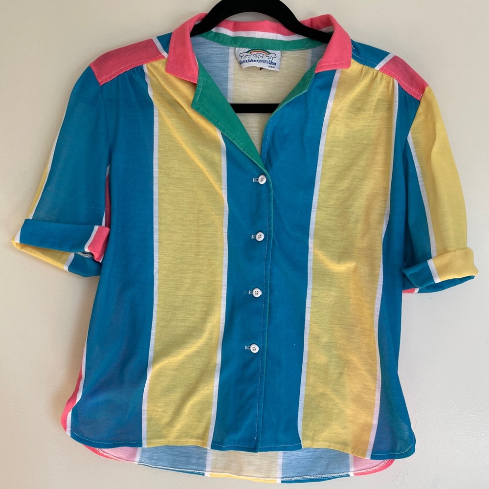 Vintage Water Every Wear Button Up Crop | Small